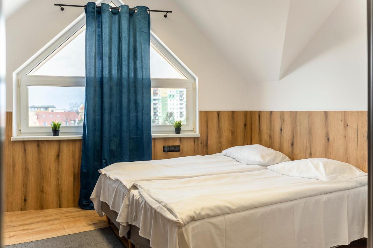Gems Hostel Глогов Экстерьер фото